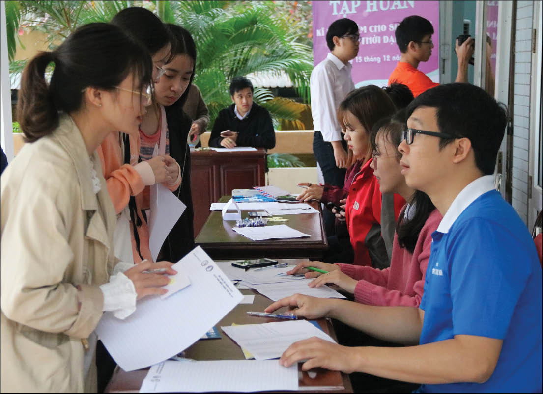 Đo lường sự hài lòng của sinh viên với dịch vụ giáo dục