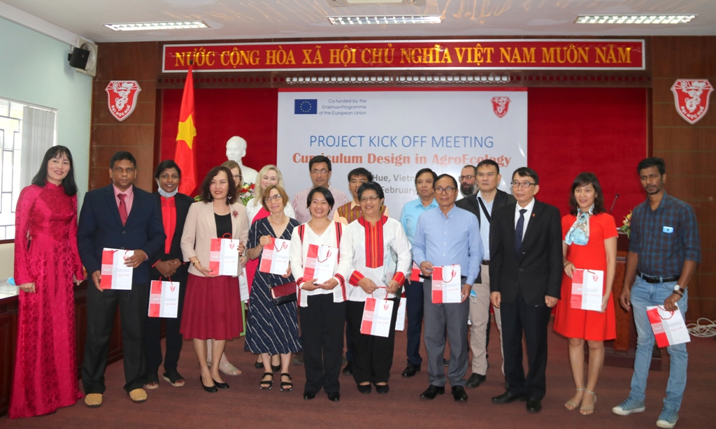 Hue university coordinates the ERASMUS+ Capacity Building for Higher Education Project for the first time