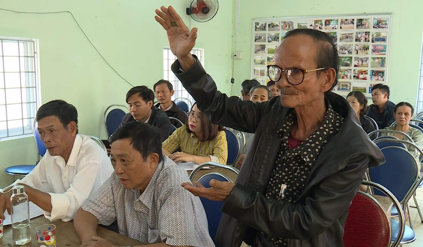 Lên phương án sơn mặt sau nhà ở phố cổ Bao Vinh