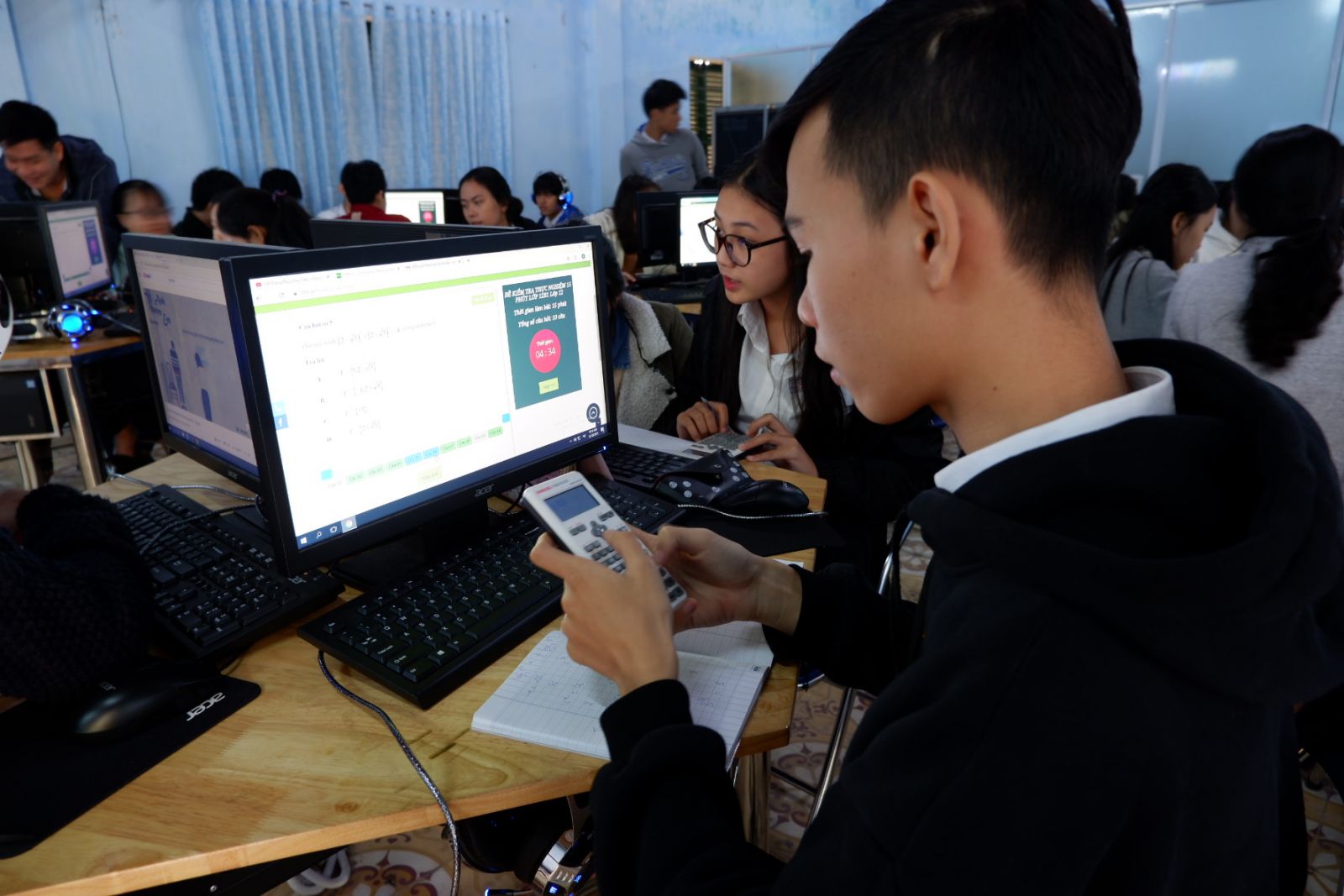 Triển khai học trực tuyến trước tình trạng nghỉ học kéo dài