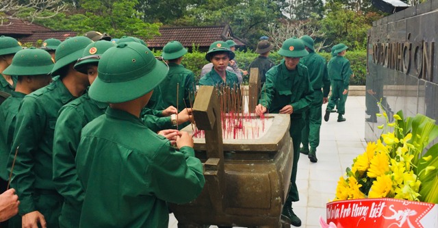 “Thanh niên Hương Trà theo tiếng gọi Tổ quốc”