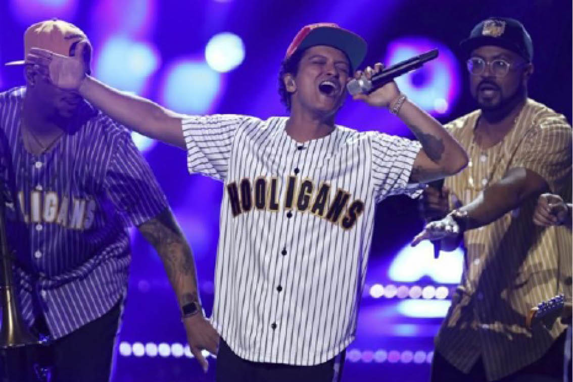 Bruno Mars hợp tác với Disney để sản xuất phim
