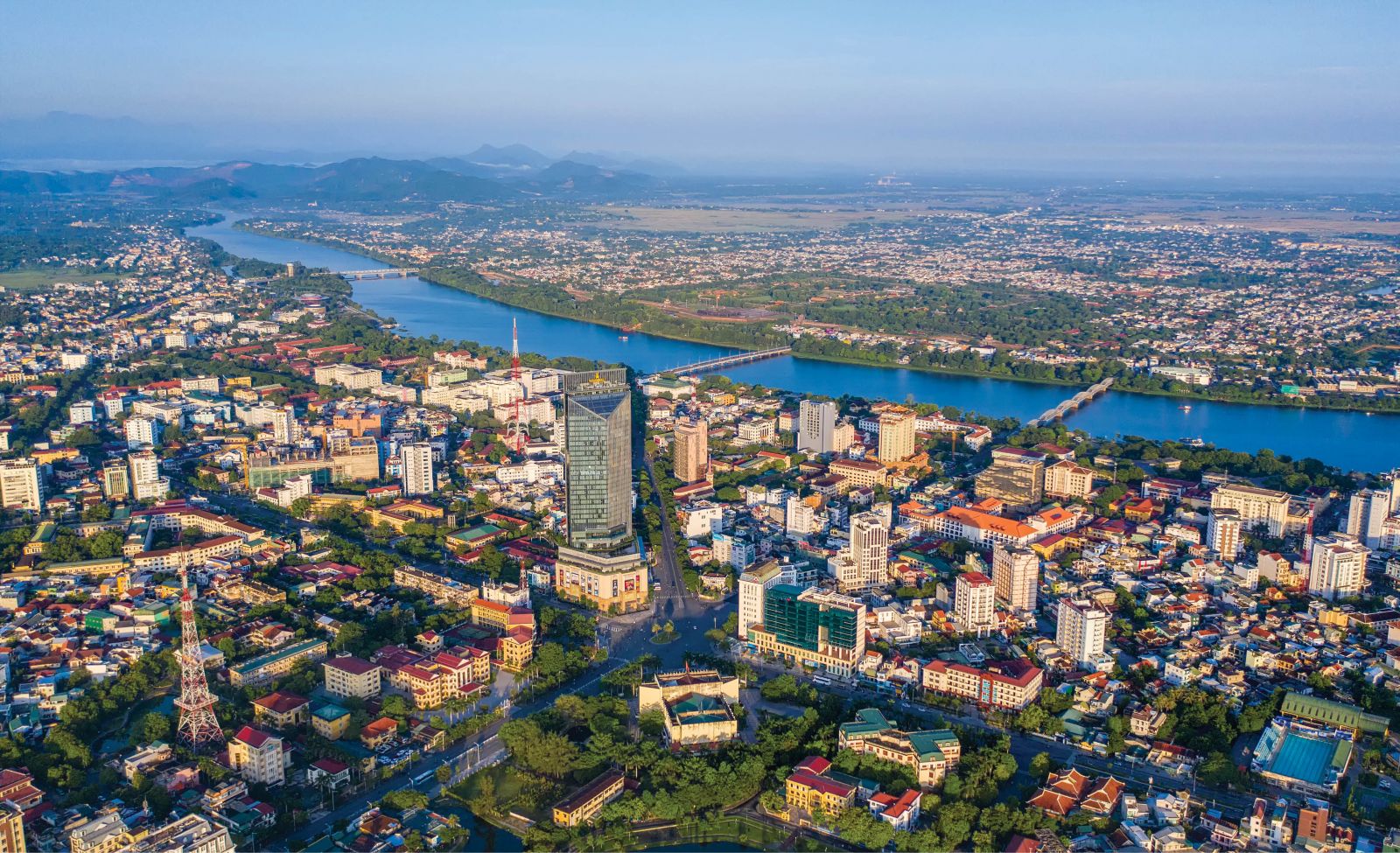 Making Hue become urban heritage municipality