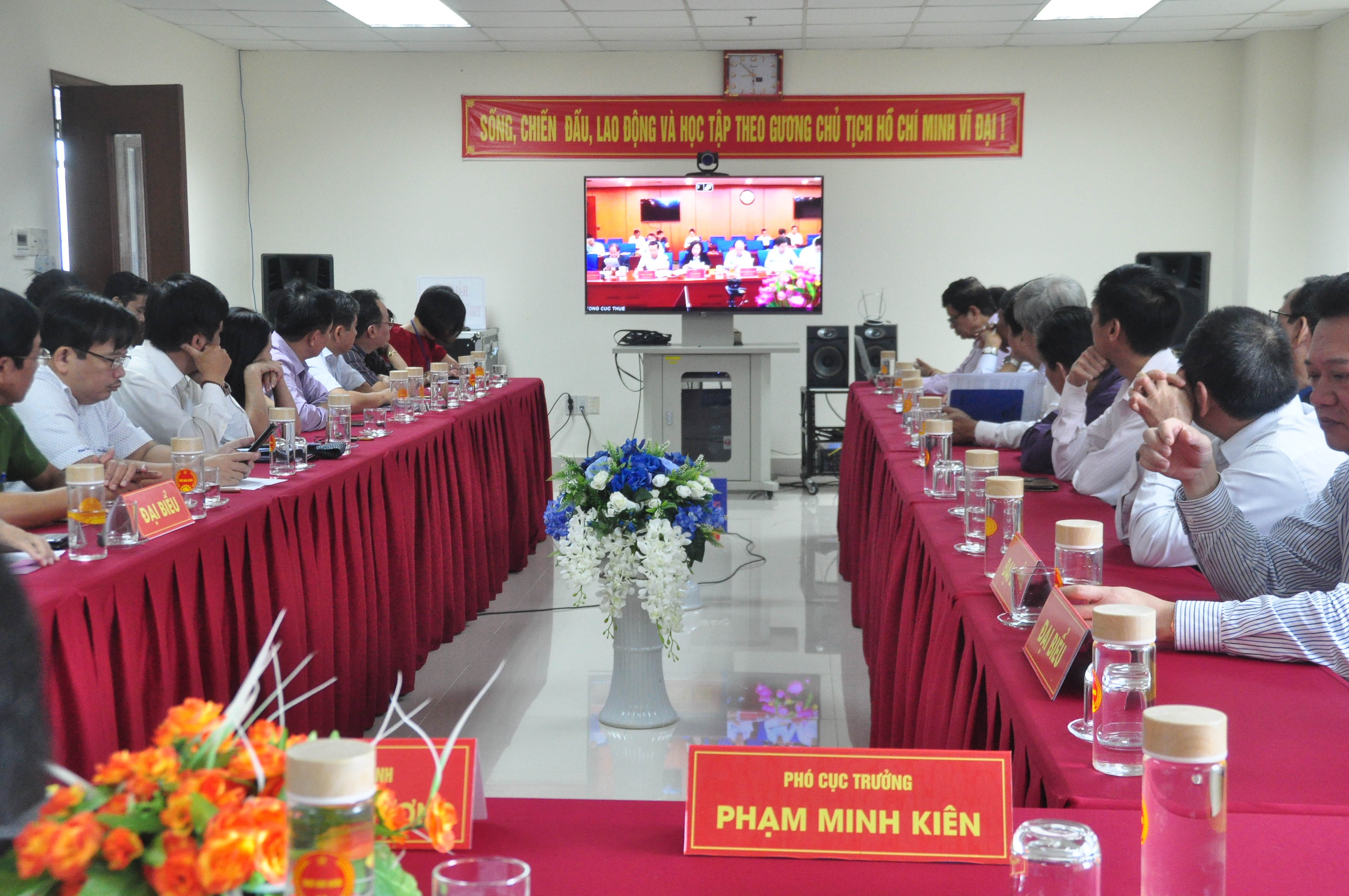 Tinh gọn bộ máy ngành thuế