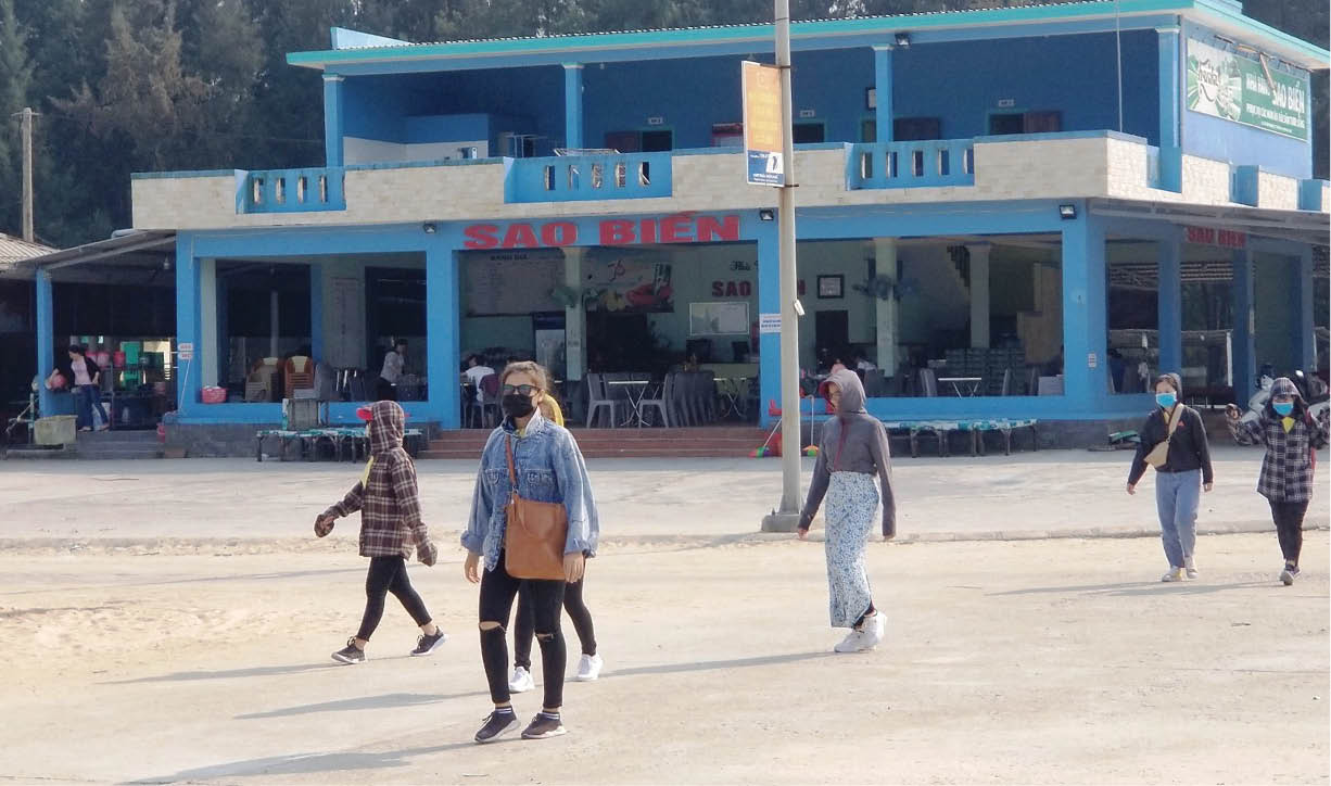 Du lịch biển vắng khách