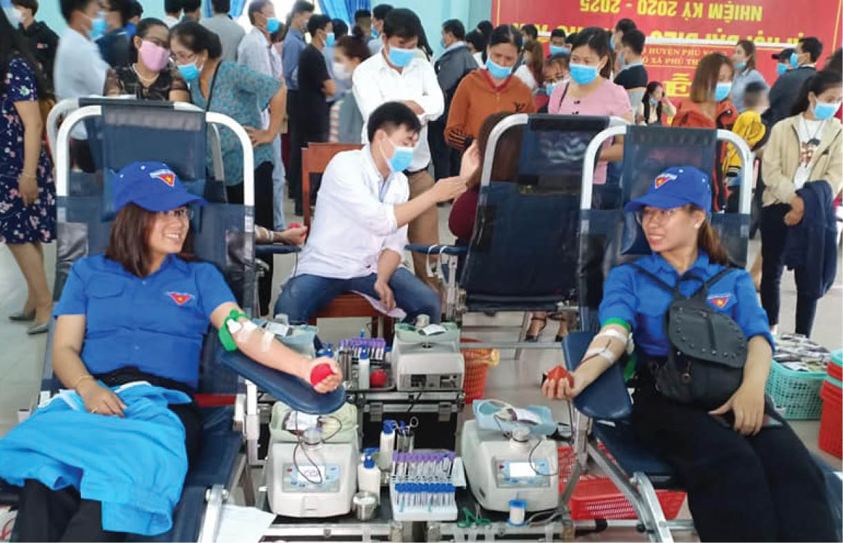 Đảng viên trẻ xung kích ở Phú Vang