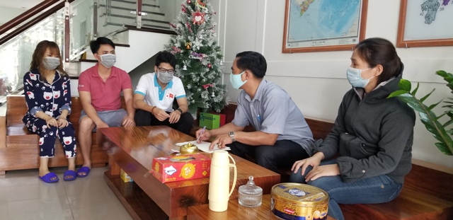 Các địa phương cách ly người trở về từ vùng dịch và dự phòng khẩu trang miễn phí