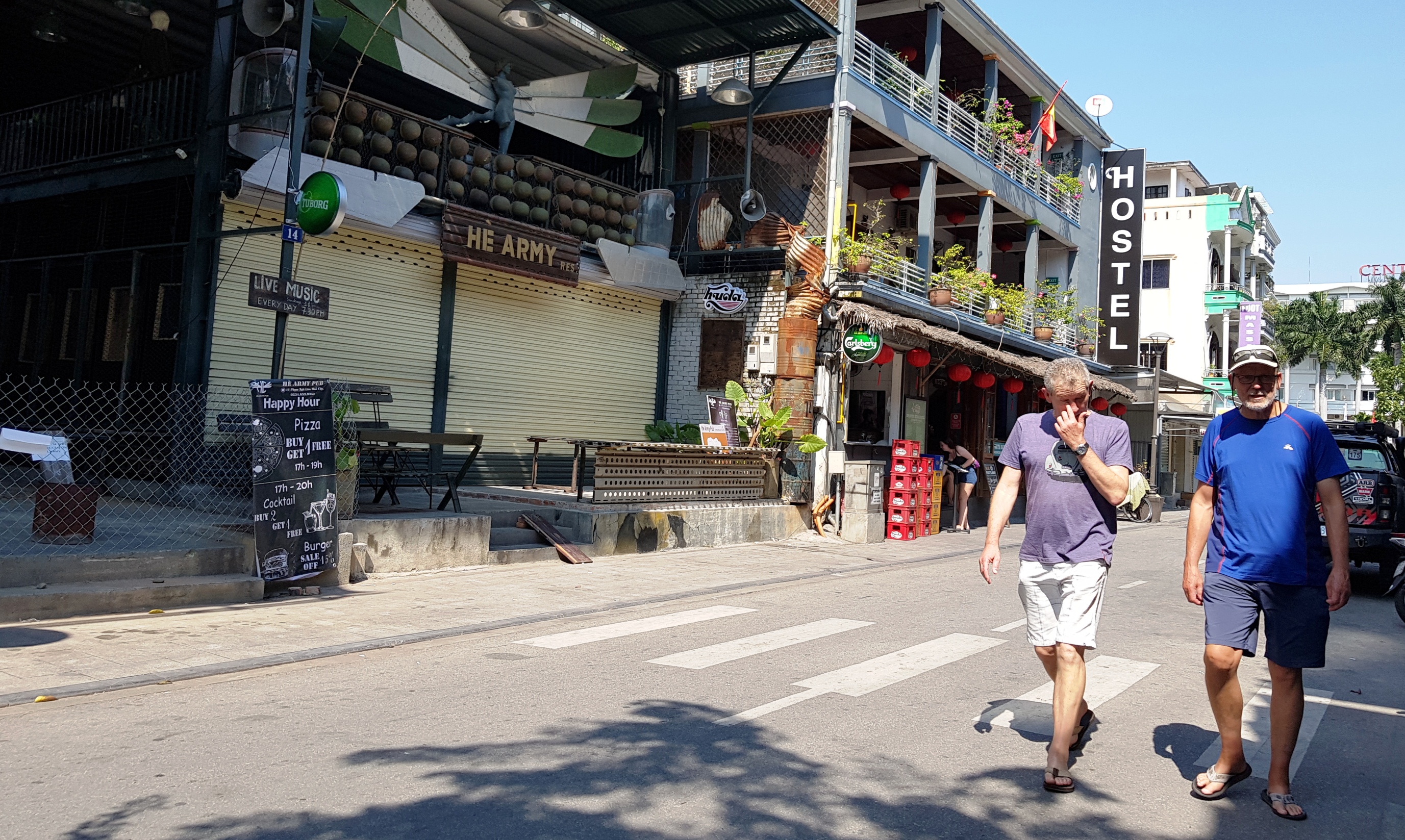 Vận động người dân tạm ngưng kinh doanh để phòng chống COVID-19