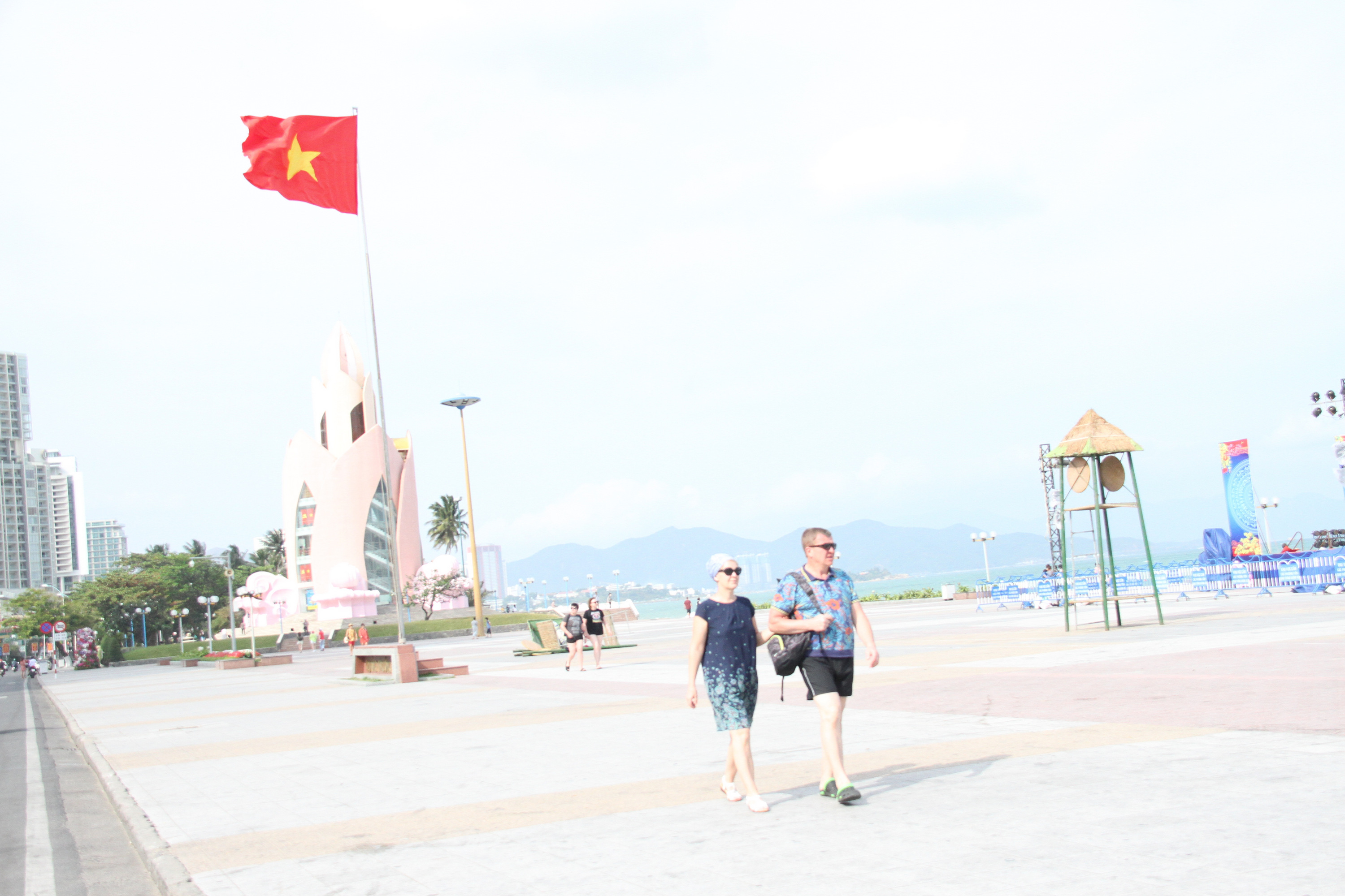 Thành phố những ngày vắng lặng