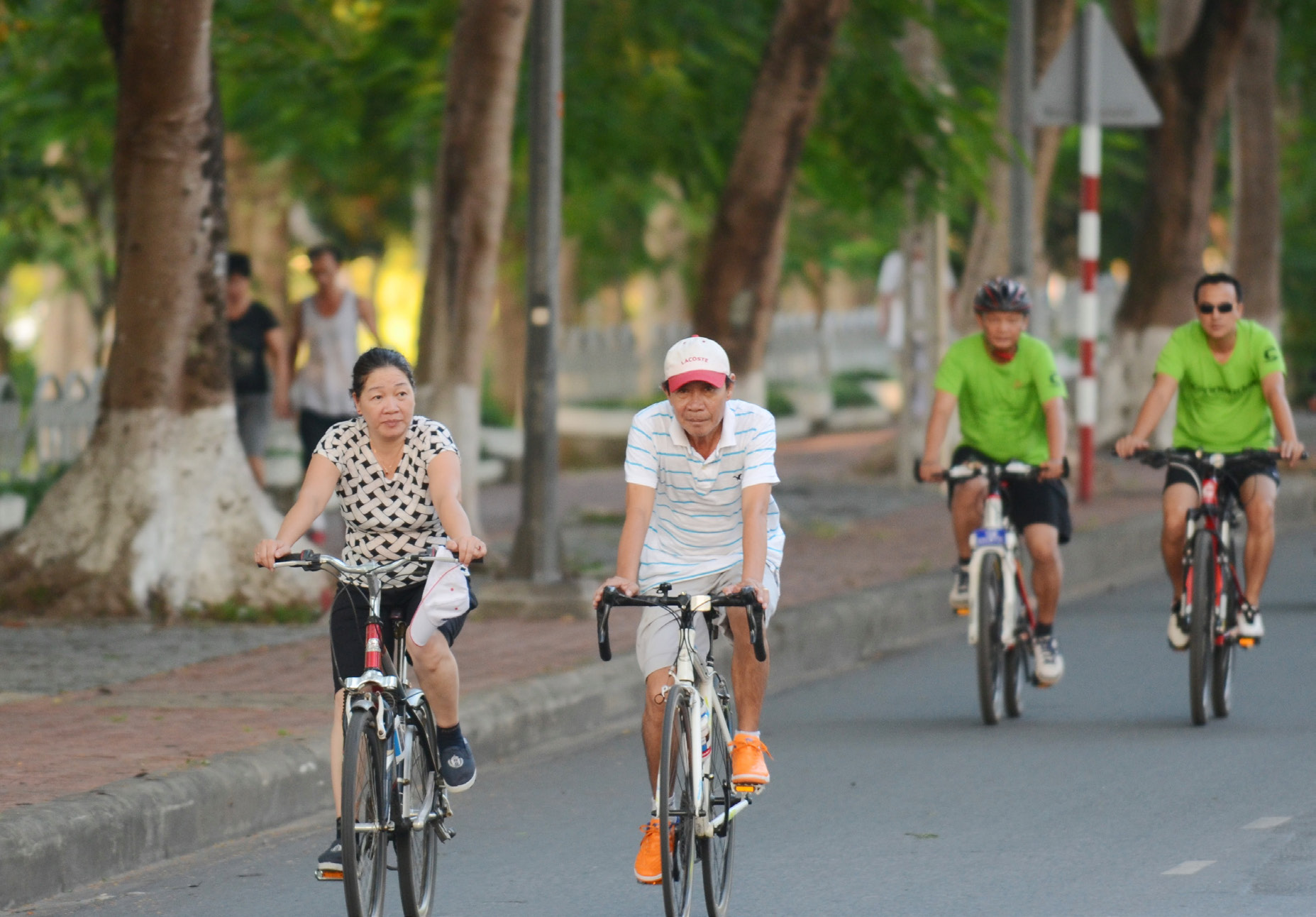 Thể thao gia đình thời “Cô vít”