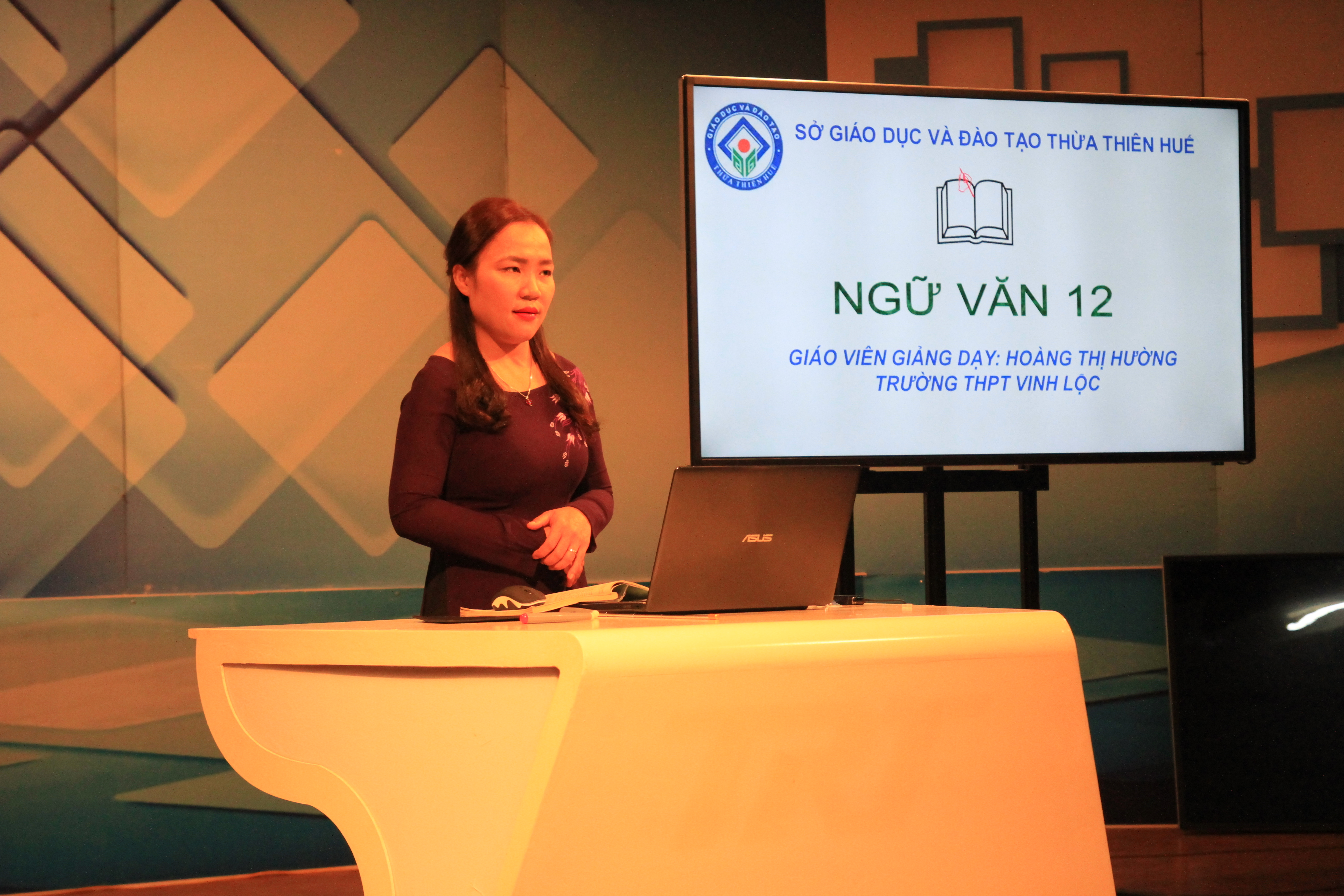 Chương trình học trên sóng truyền hình bắt đầu từ 16 3