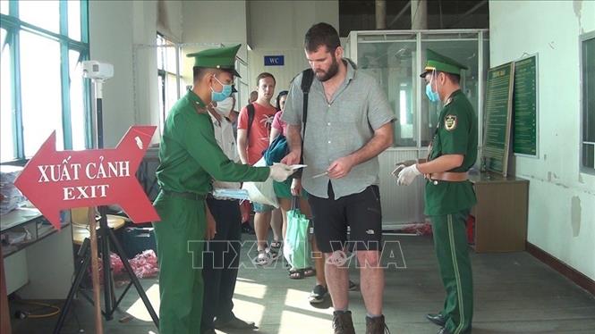 Tăng cường cách ly y tế với người nhập cảnh từ các nước có dịch