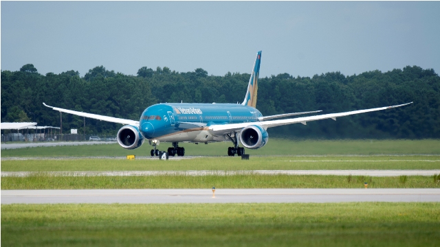 Một tiếp viên của Vietnam Airlines dương tính với virus SARS-CoV-2