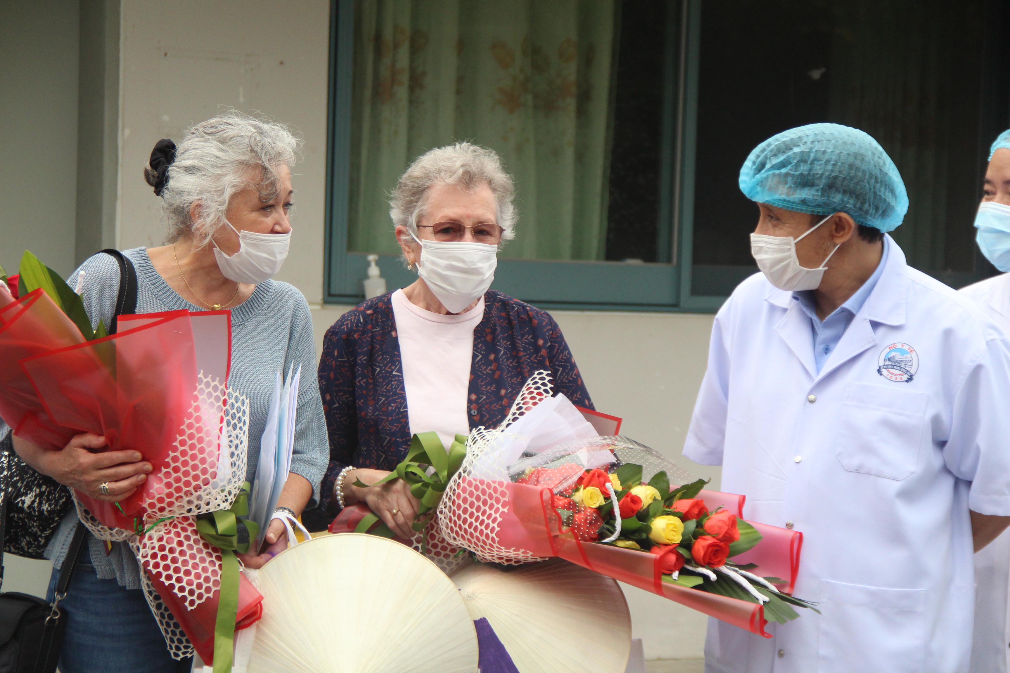 Hai du khách Anh hoàn thành thời gian cách ly