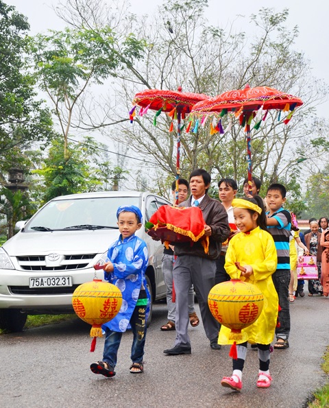 Dời đám cưới, rút ngắn thời gian tang lễ
