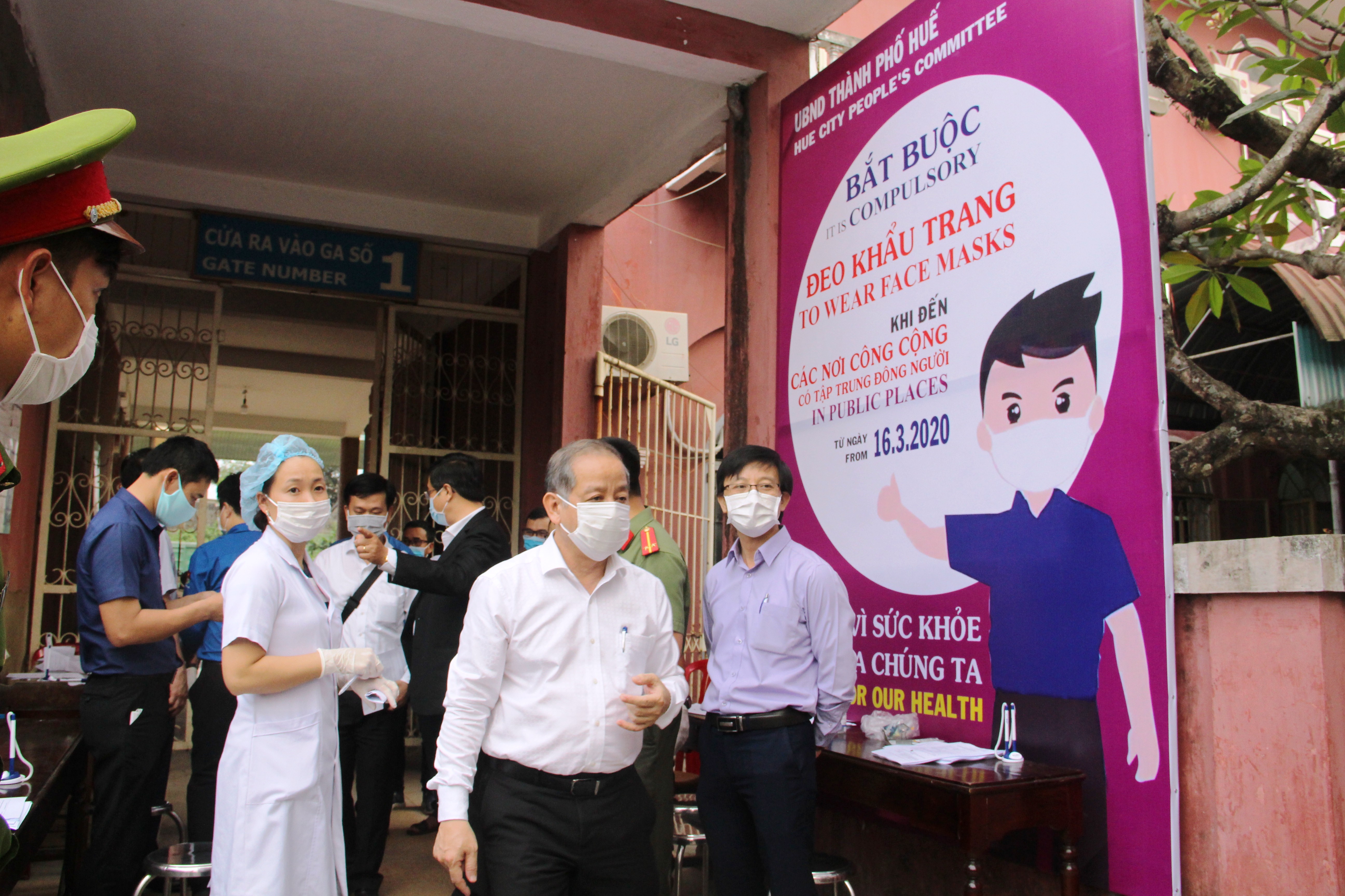 Chủ tịch UBND tỉnh Phan Ngọc Thọ đánh giá cao công tác phòng dịch tại các chốt kiểm soát y tế