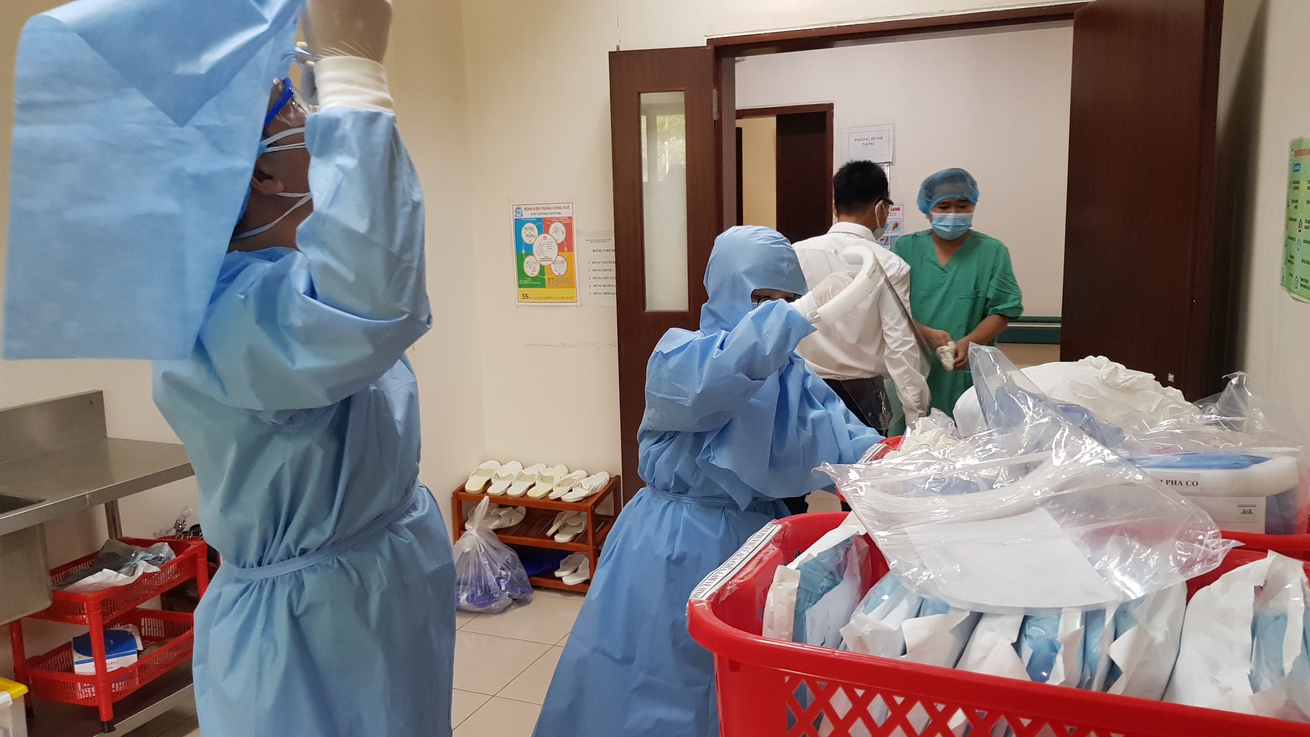 Gắn phòng chống dịch với đảm bảo an sinh xã hội