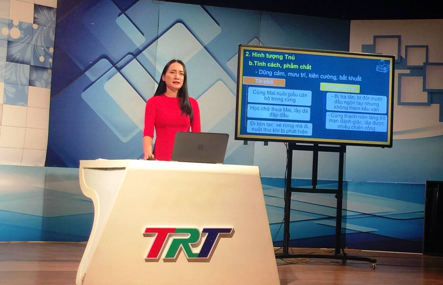 Học sinh khối 9 sẽ học qua truyền hình vào ngày 23 3