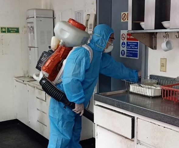 Cách ly tập trung 2 thuyền viên hết hạn lao động trên tàu biển Ever Glory