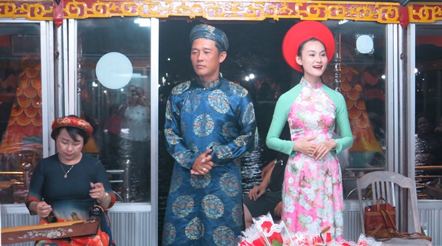 Đồng thuận dừng biểu diễn Ca Huế