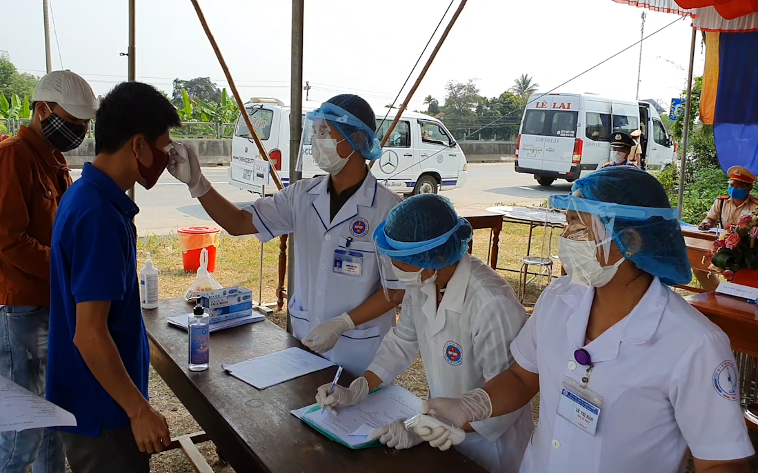 Thủ tướng gửi thư động viên các thầy thuốc, cán bộ, nhân viên ngành y tế