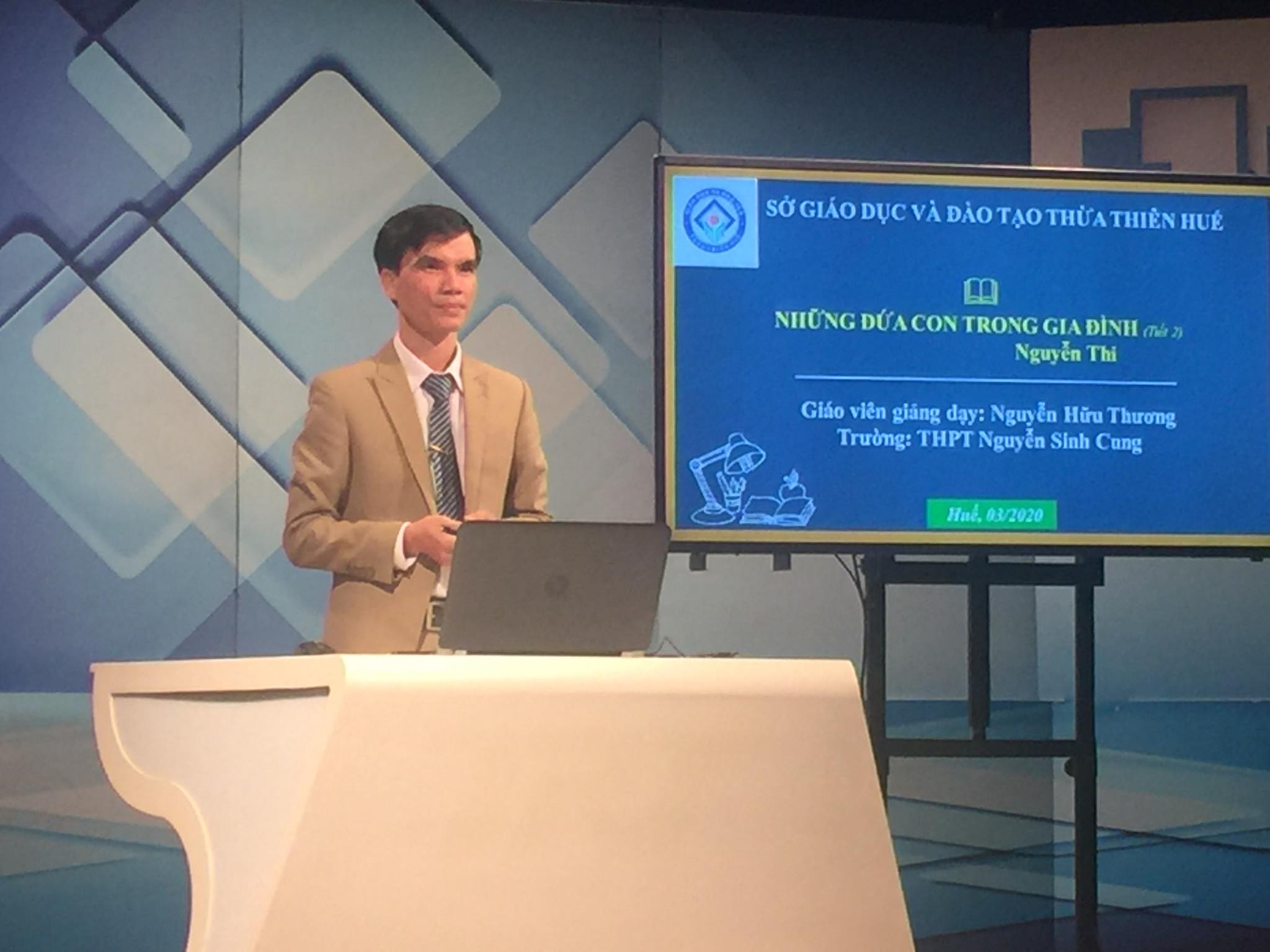 Học sinh, sinh viên nghỉ học đến hết ngày 12 4