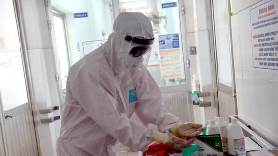 Việt Nam thêm 6 người mắc COVID-19 mới, có 2 ca liên quan BV Bạch Mai