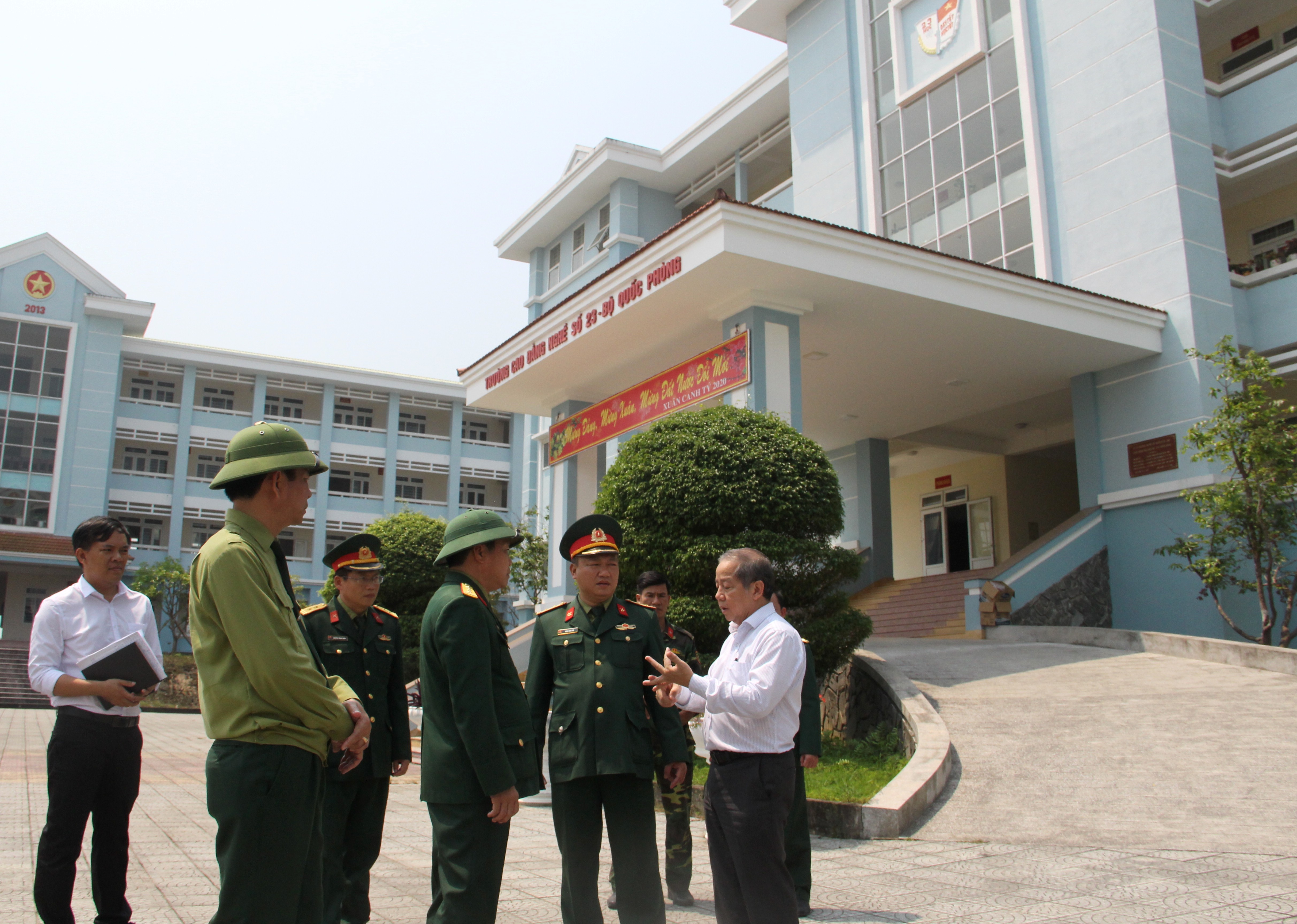 Hoàn thiện bộ khung quản lý, điều hành tại các khu cách ly tập trung