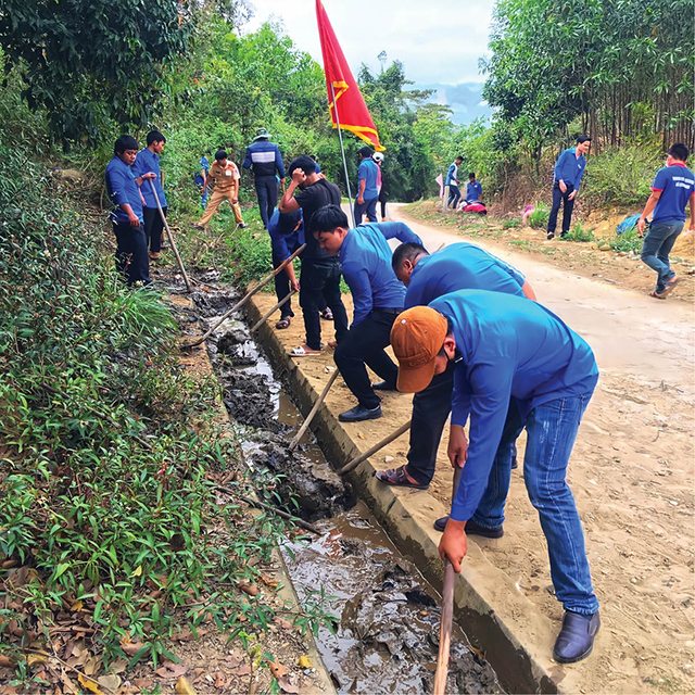 Góp sức xây dựng quê hương