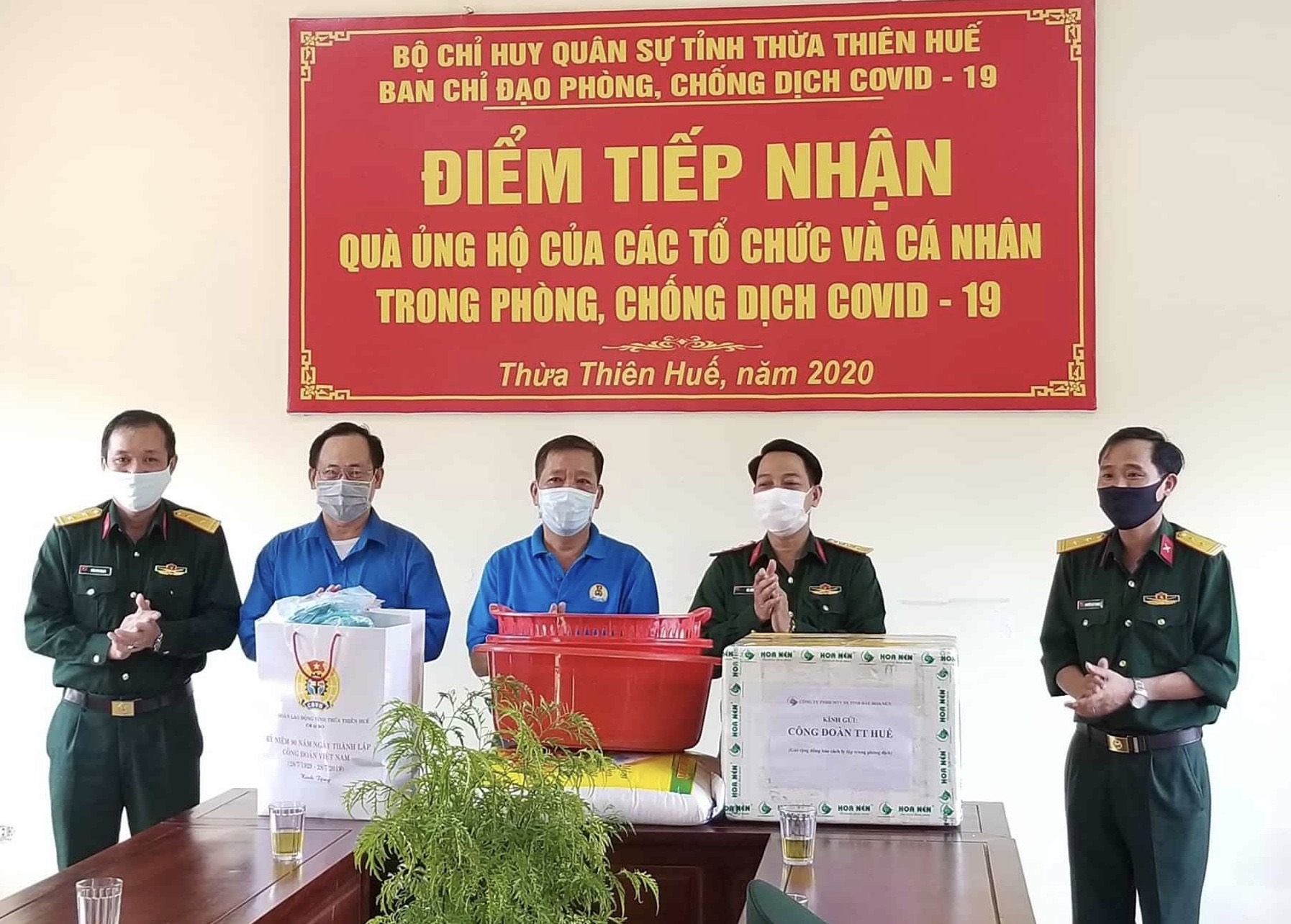 Các cấp công đoàn hỗ trợ nhu yếu phẩm cho khu cách ly tập trung