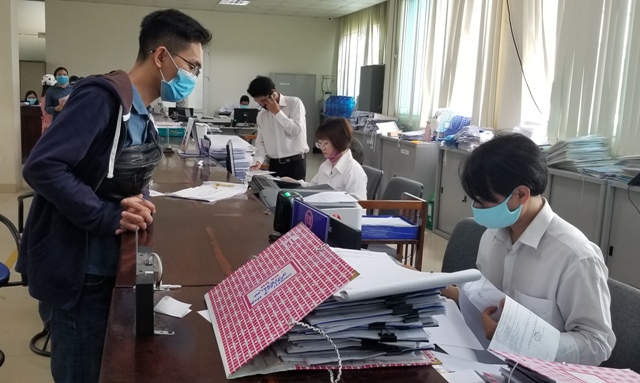 Tạm dừng tiếp nhận trực tiếp thủ tục hành chính và tiếp công dân