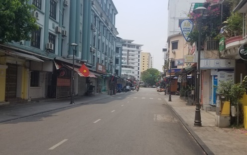 Người dân hạn chế ra đường, CNBCNV làm việc tại nhà