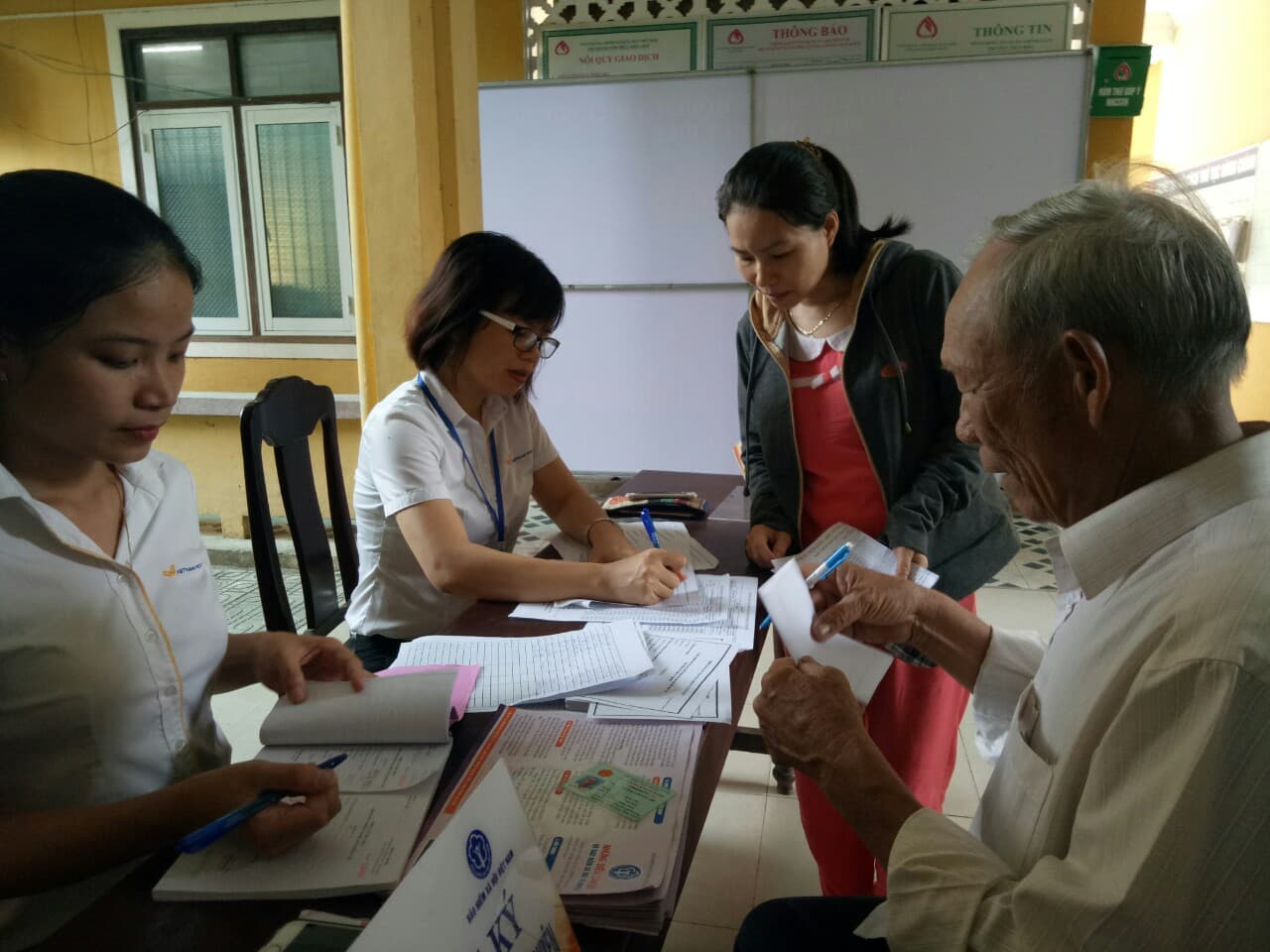 Bảo hiểm xã hội chi trả lương hưu 2 tháng lần qua bưu điện