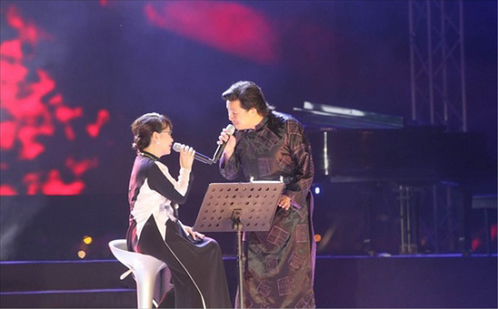 Ở yên trong nhà  nhớ nhạcTrịnh