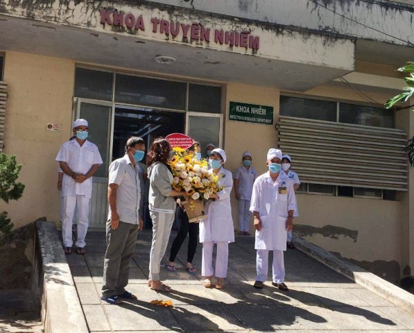 Thêm 10 bệnh nhân mắc COVID-19 khỏi bệnh, Việt Nam chữa khỏi 85 ca