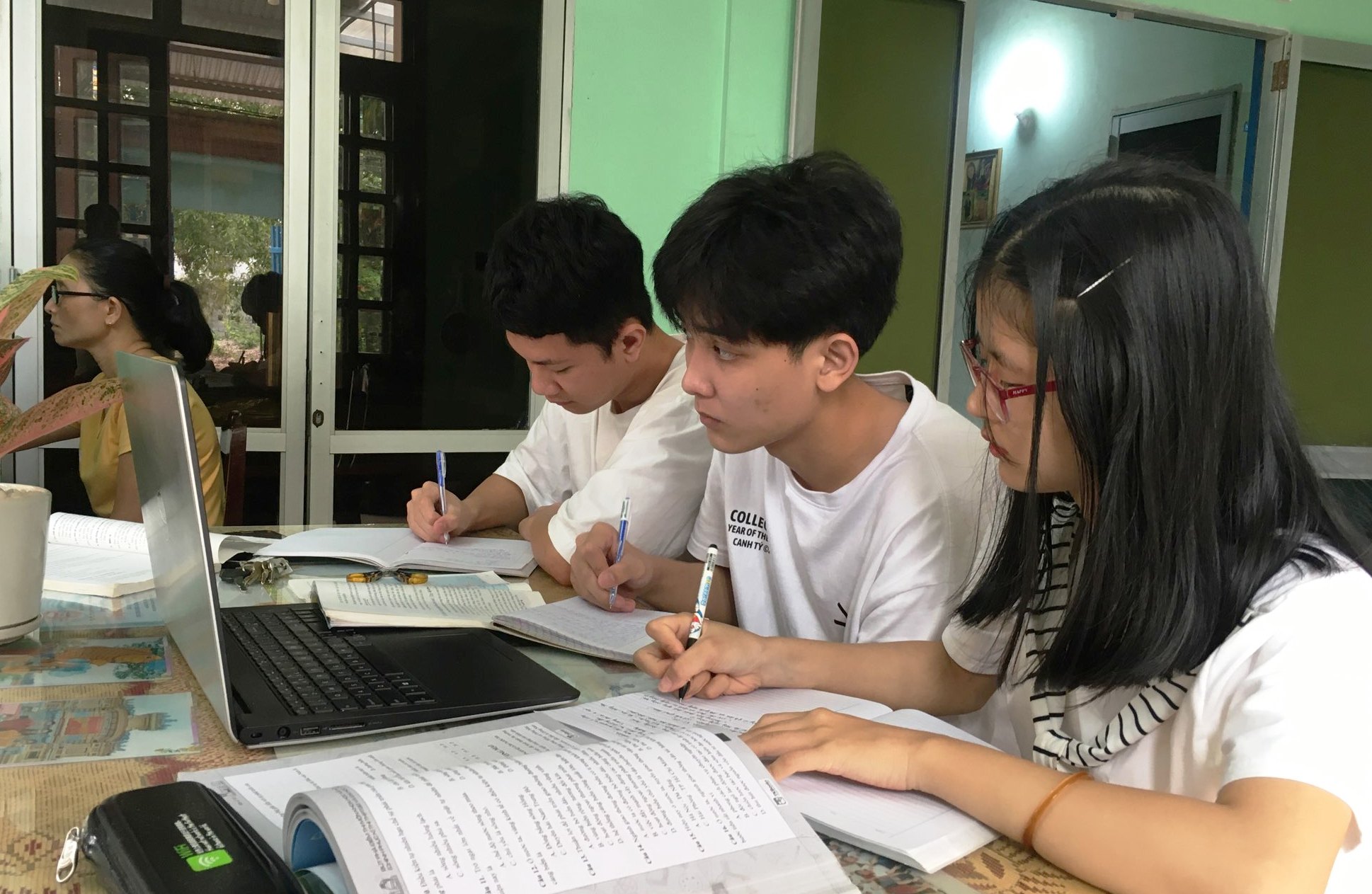 Giáo dục trực tuyến đang được đẩy nhanh chưa từng có tại Việt Nam