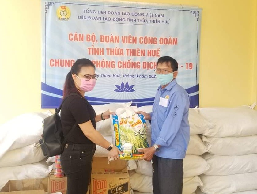 Chia sẻ khó khăn với người dân bị ảnh hưởng dịch bệnh COVID-19