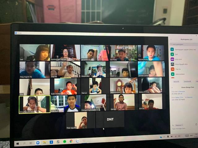 Hướng dẫn học sinh tiểu học học trên Internet và truyền hình