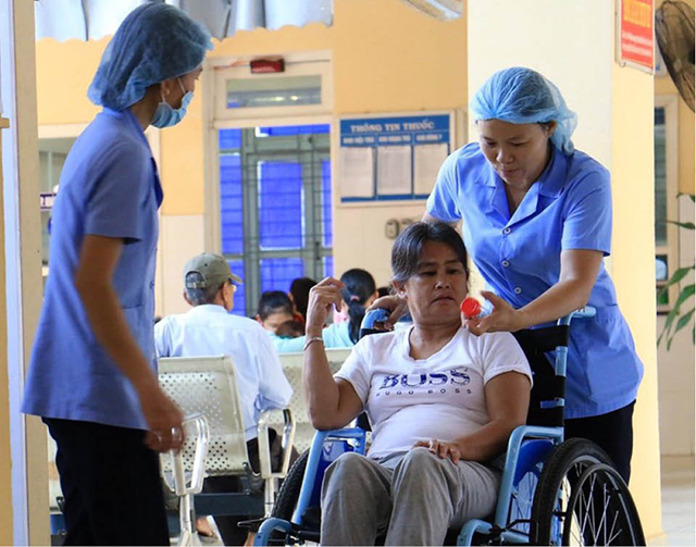 Người khuyết tật chung sức chống dịch