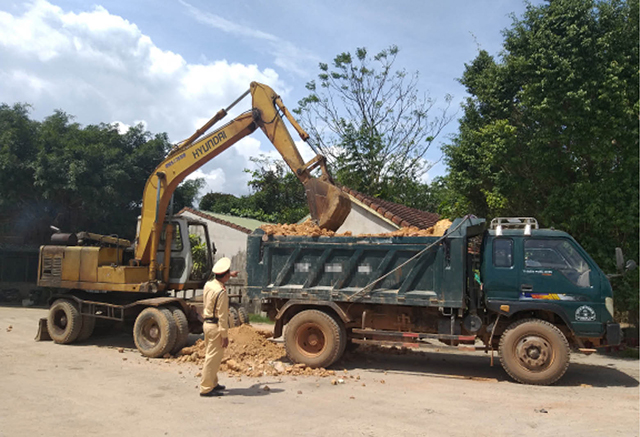 Chấn chỉnh xe ben vi phạm