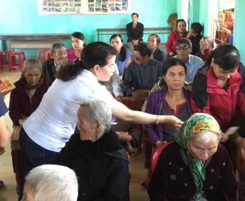 Hỗ trợ 10 triệu đồng cho y, bác sĩ quê nhà phòng dịch COVID-19