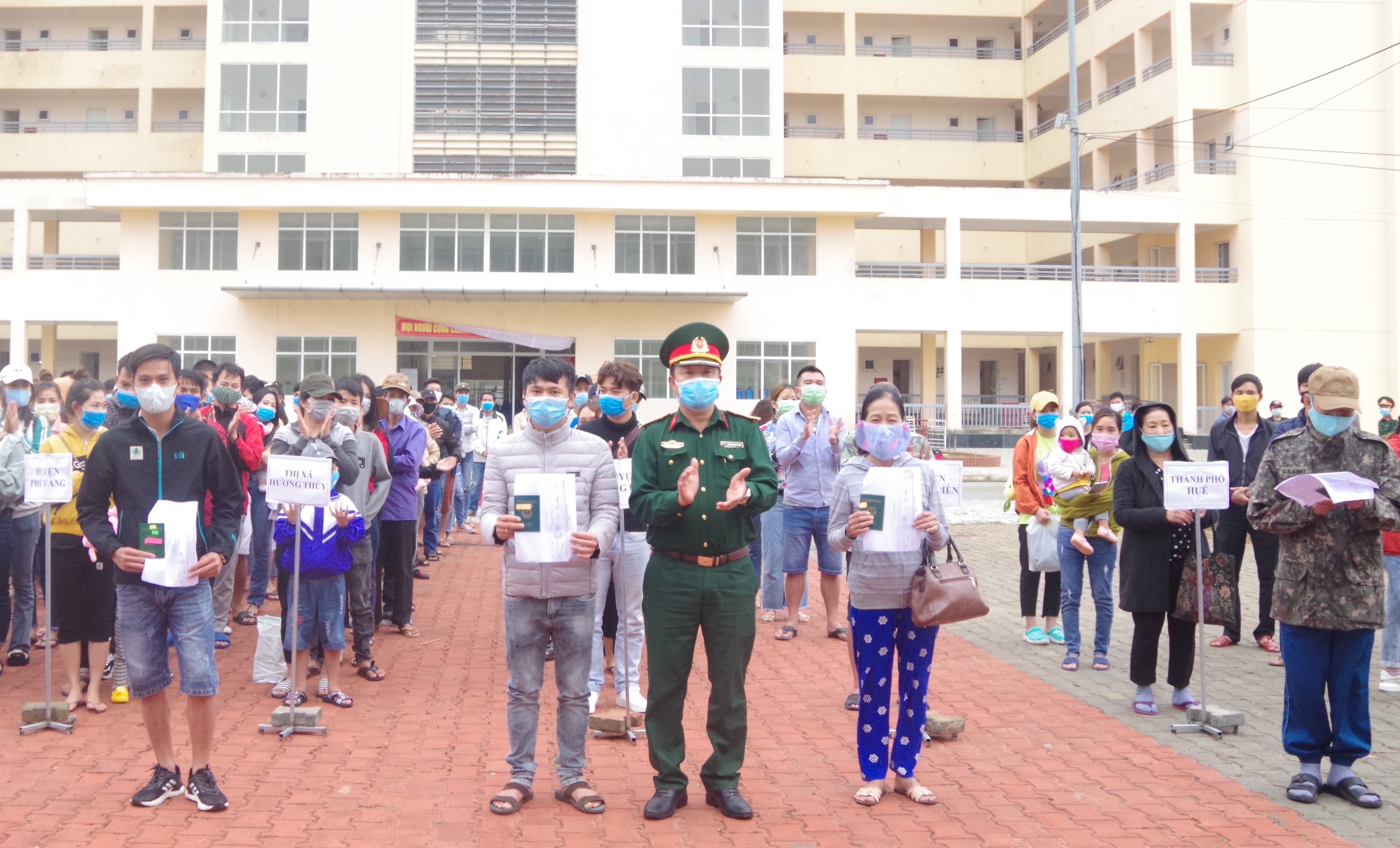 Những công dân cuối cùng rời Khung T3