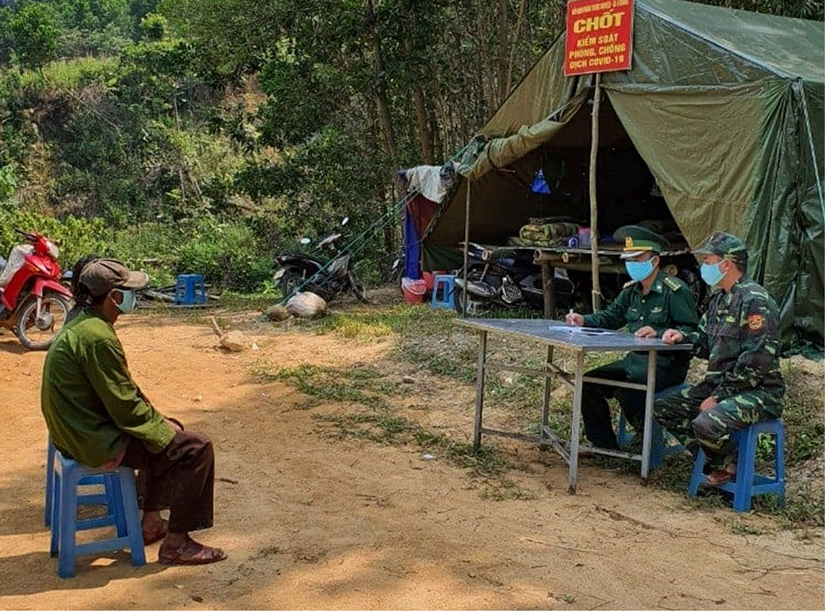 Chống dịch nơi tuyến đầu biên giới