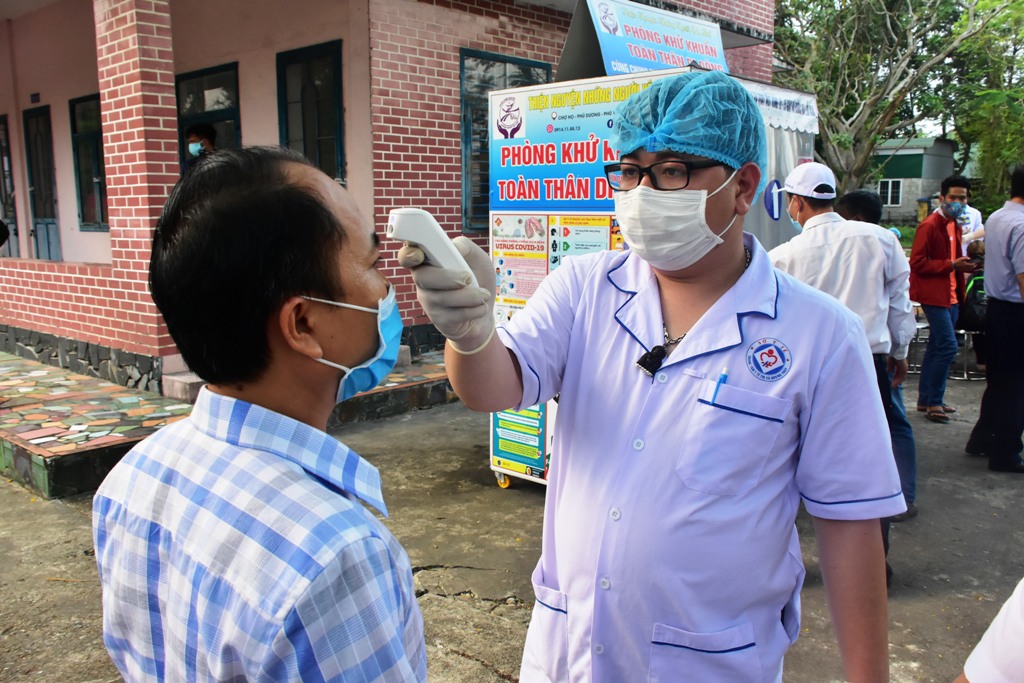 Duy trì kiểm soát khóa chặt vòng ngoài, quản lý chặt vòng trong