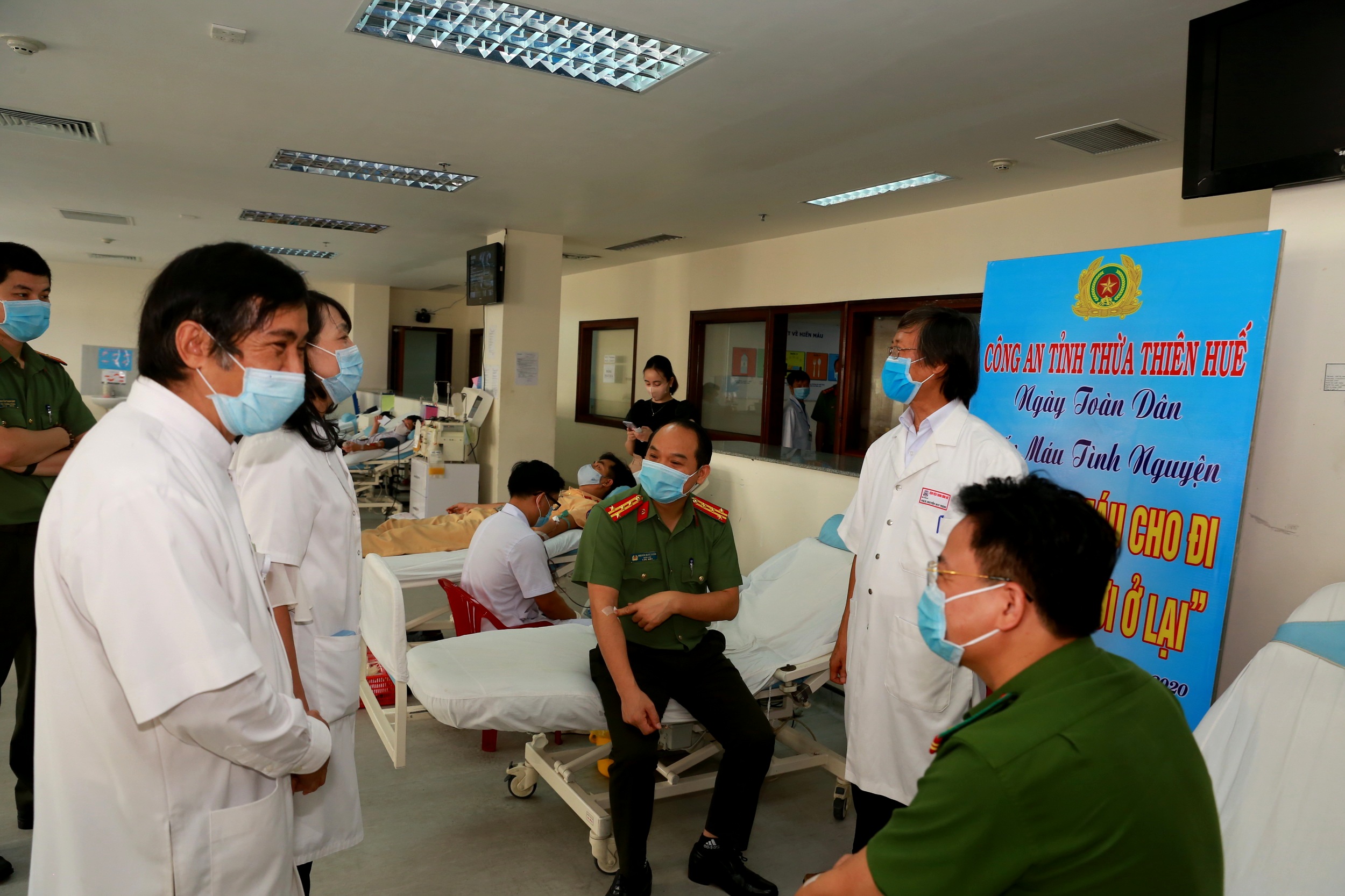 Công an tỉnh hiến 1 200 đơn vị máu