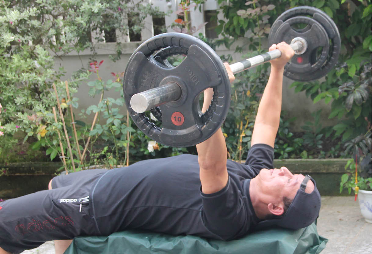 Rộn ràng thể thao tại nhà