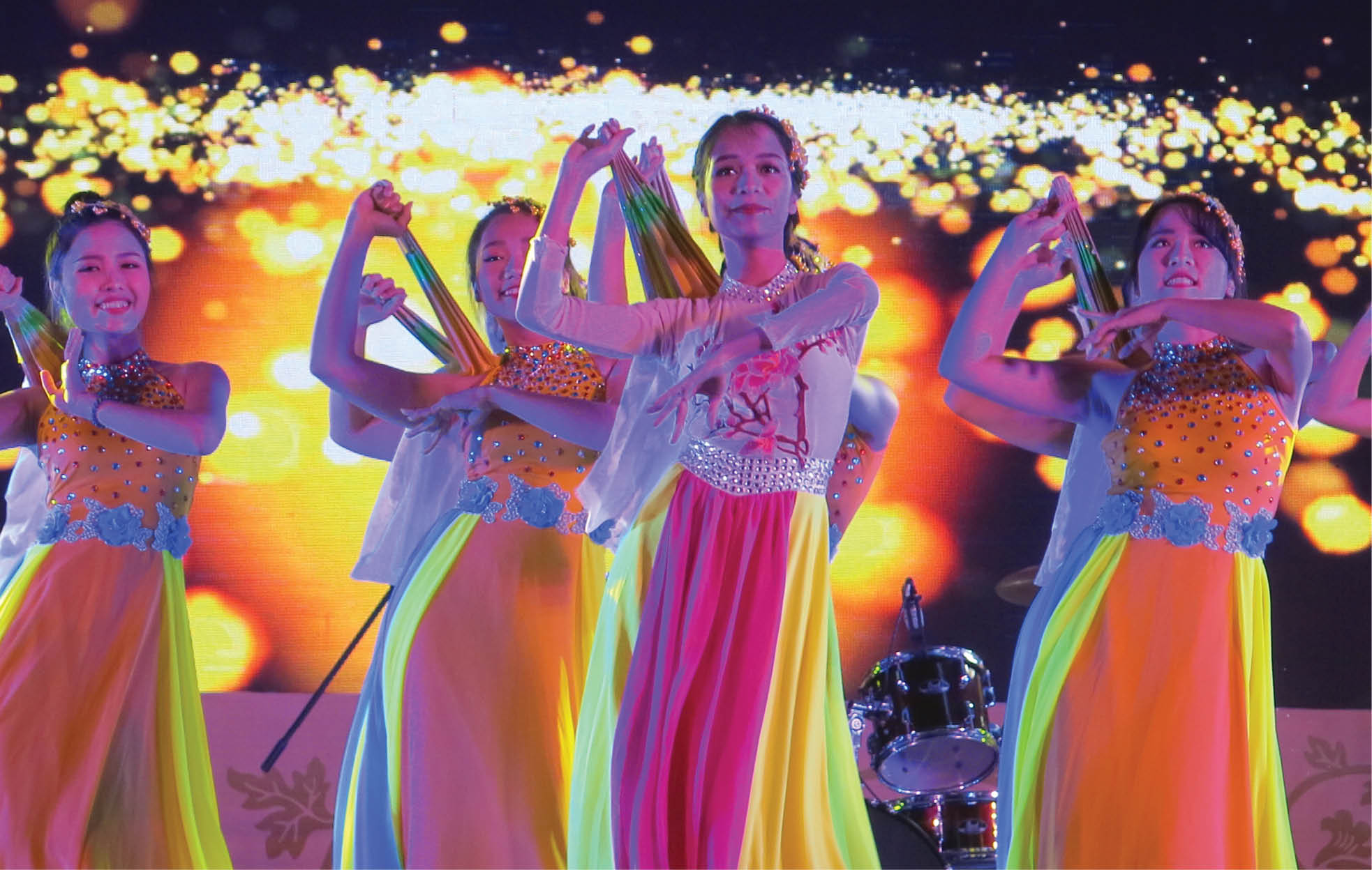 Nhớ ánh đèn sân khấu