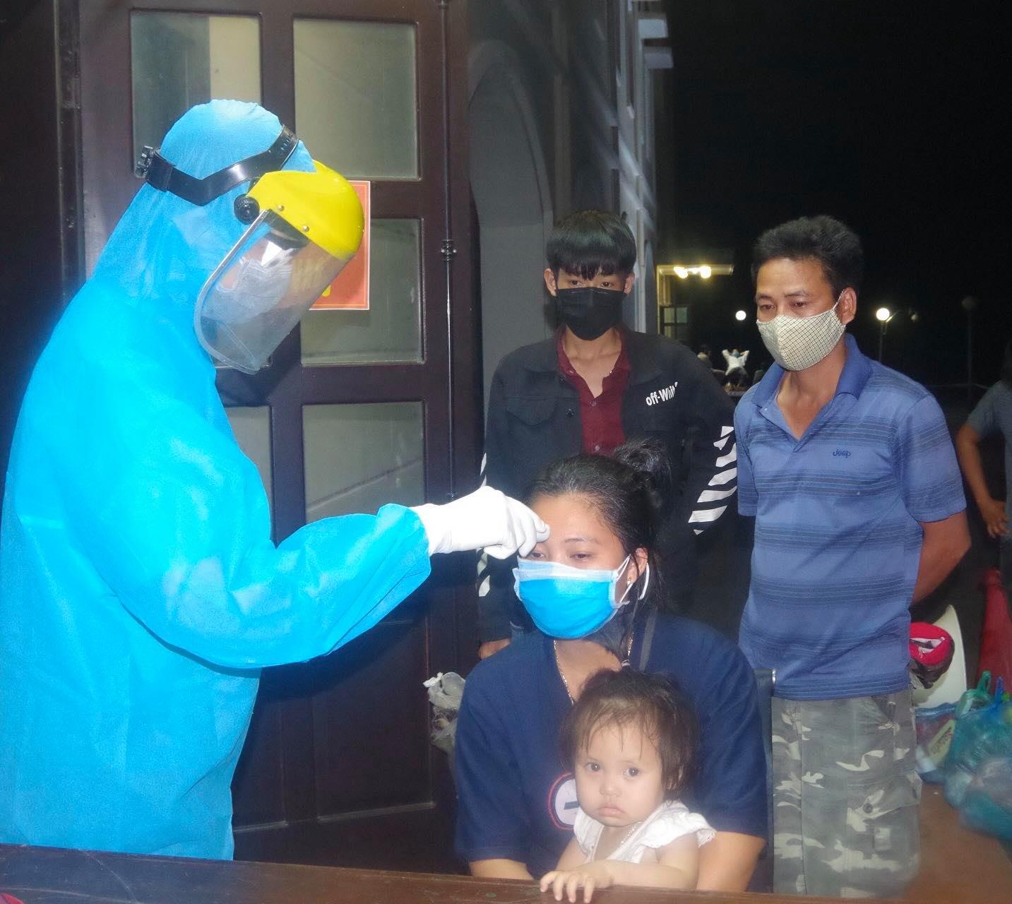 Tiếp nhận 29 công dân về nước cách ly