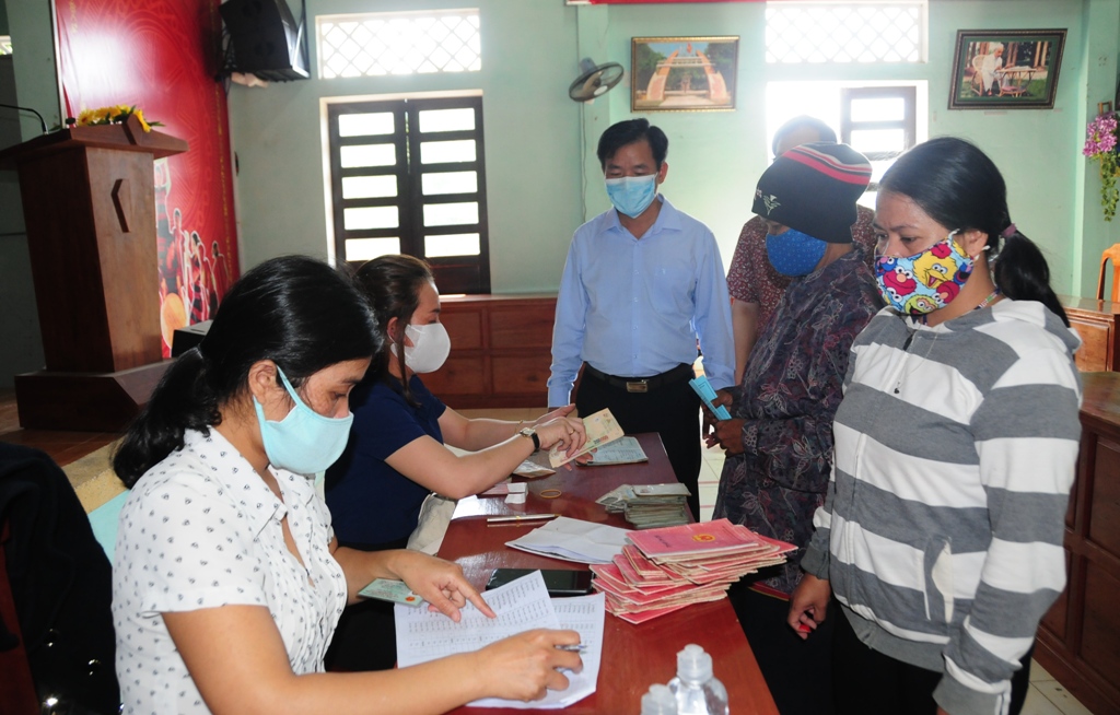 Bảo đảm công khai minh bạch, kịp thời chi trả tiền hỗ trợ cho người dân