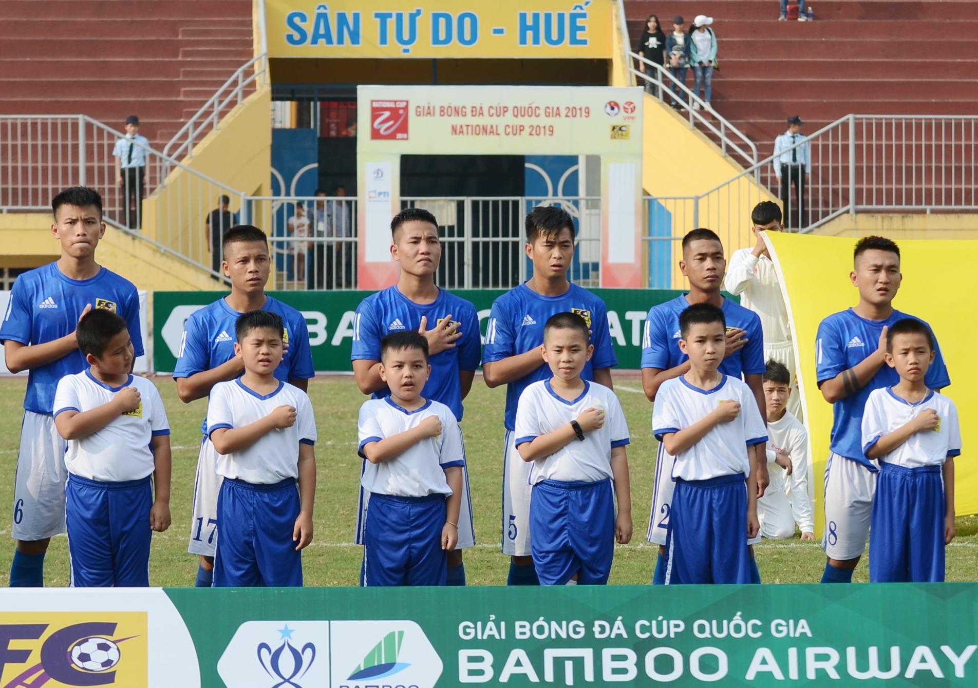 Dời ngày thi đấu  không đón khán giả vào sân ở vòng sơ loại Cúp Quốc gia